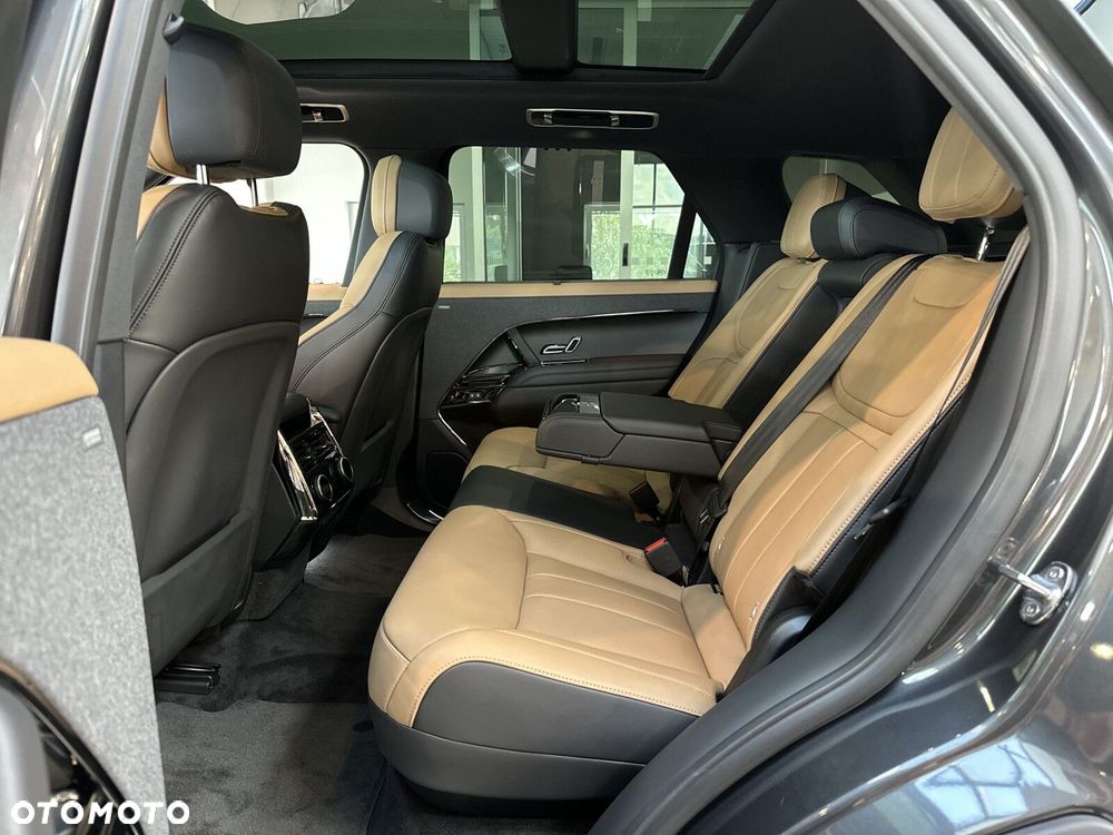 Land Rover Range Rover Sport - 12