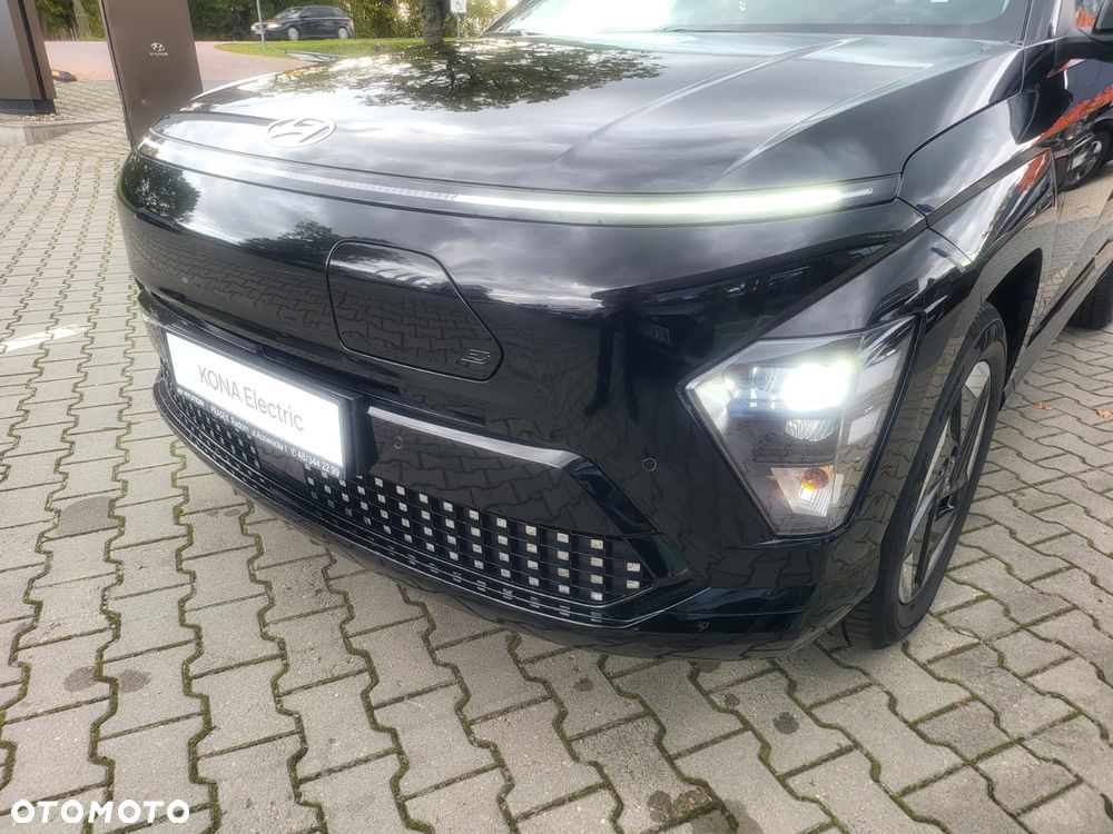 Hyundai Kona 65kWh Executive - 10