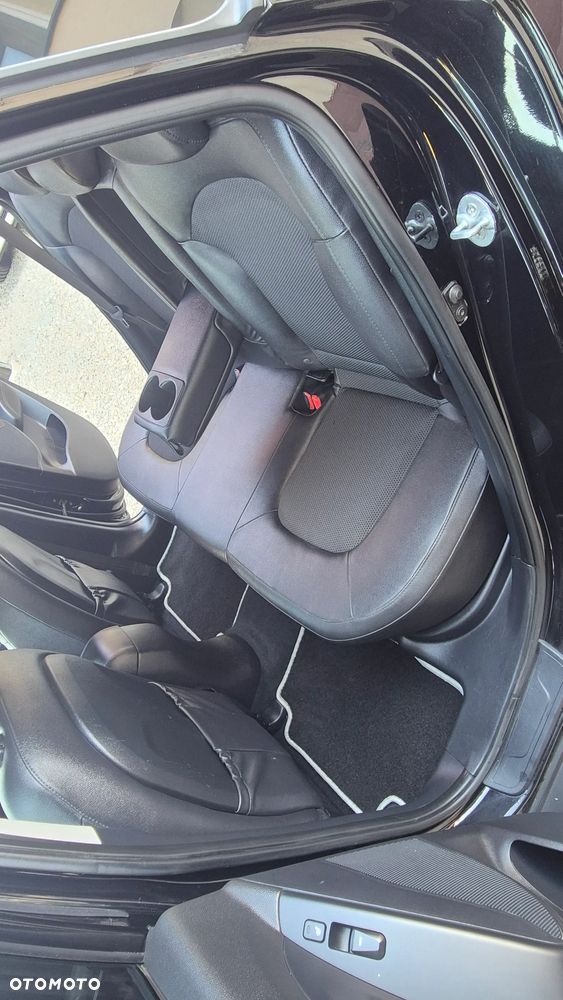 Hyundai ix35 1.7 CRDi 2WD Fifa World Cup Edition - 23