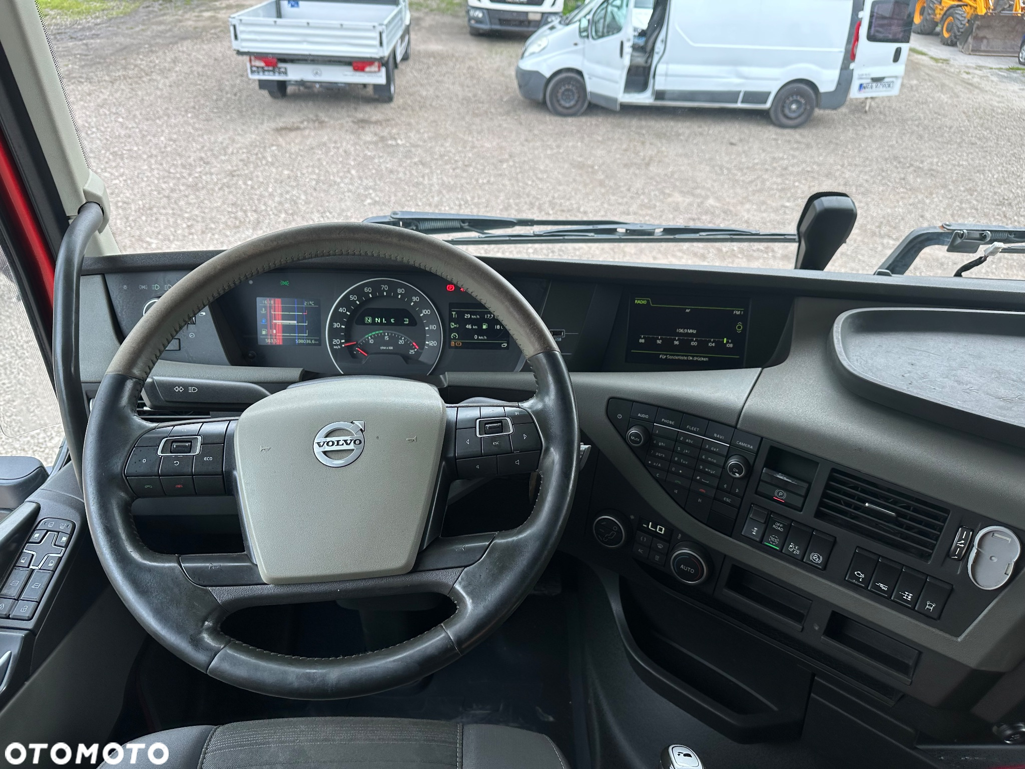 Volvo - 30