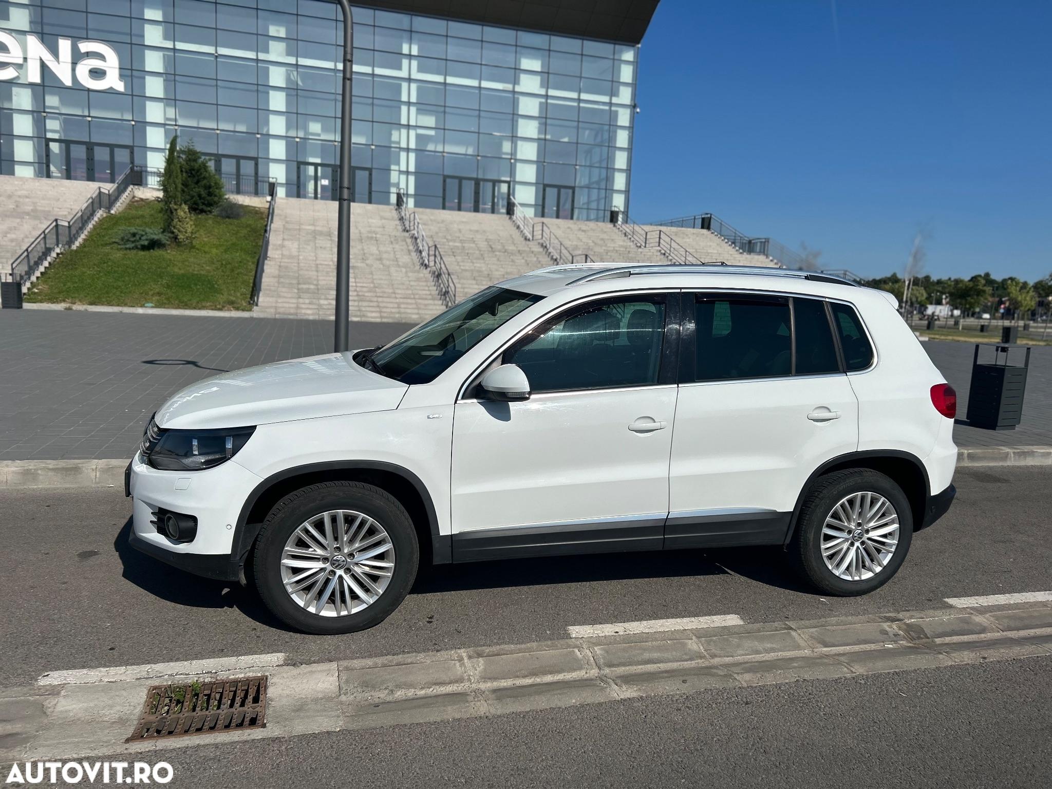 Volkswagen Tiguan 2.0 TDI DPF 4Motion BlueMotion Technology Cup Sport & Style - 2