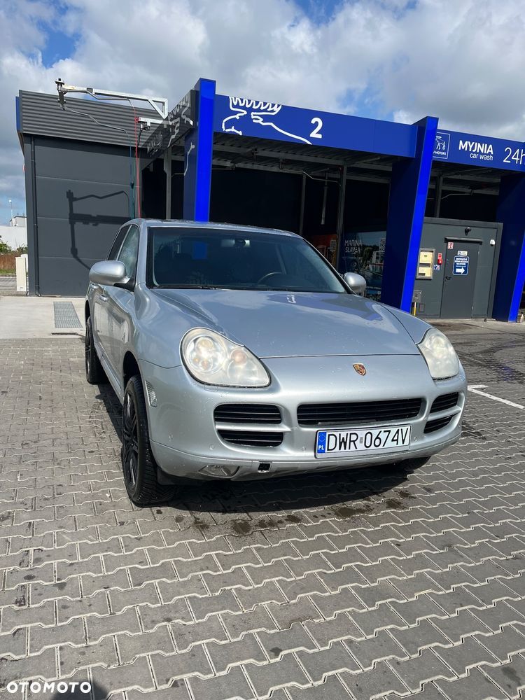 Porsche Cayenne - 4