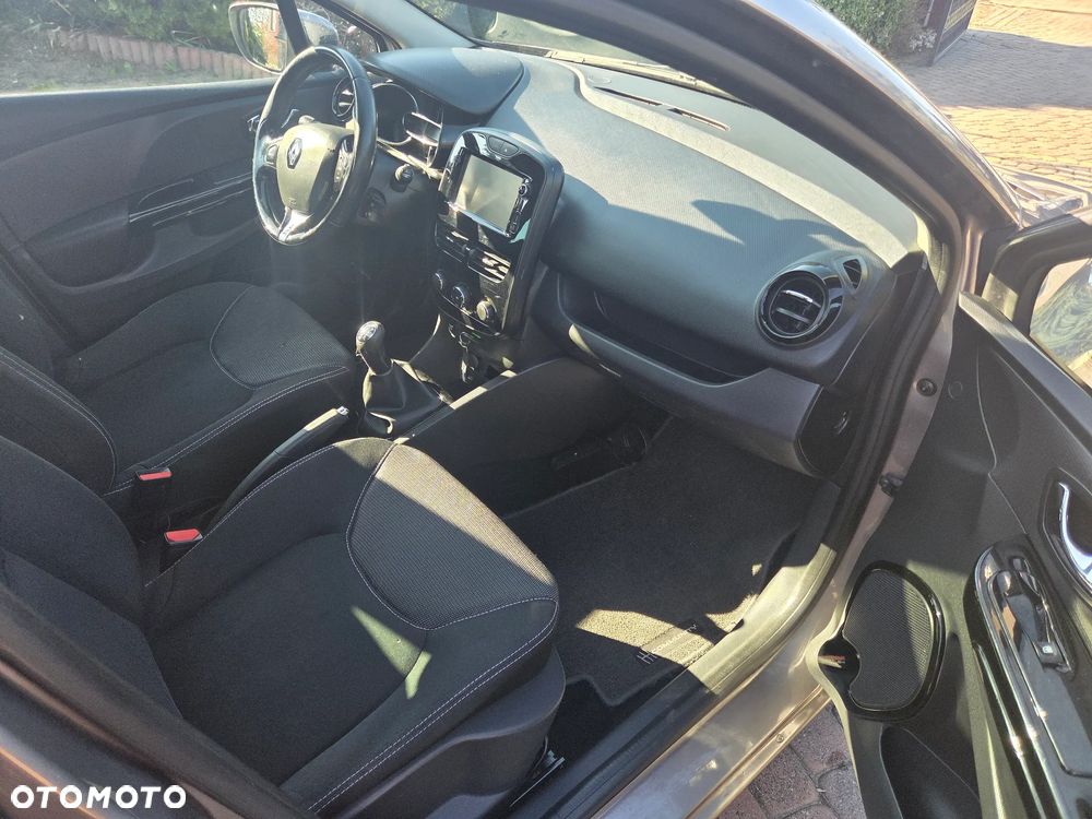 Renault Clio 1.2 16V 75 Expression - 4