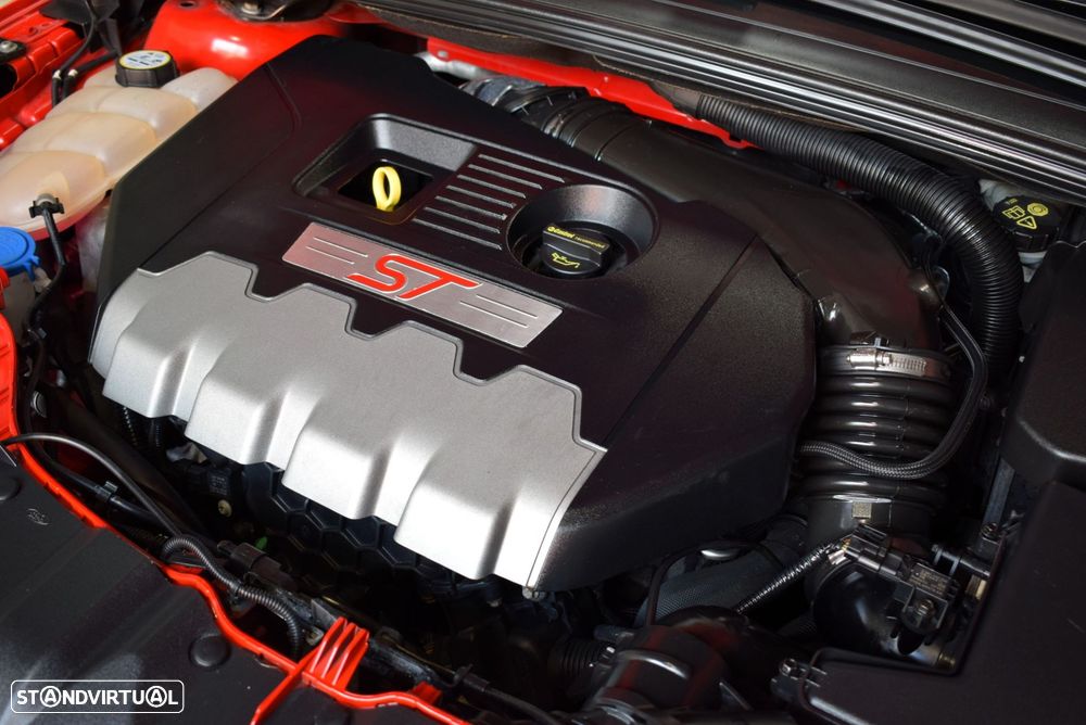 Ford Focus SW 2.0 EcoBoost ST - 49