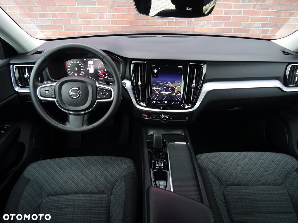 Volvo V60 B3 B Geartronic Momentum Pro - 29