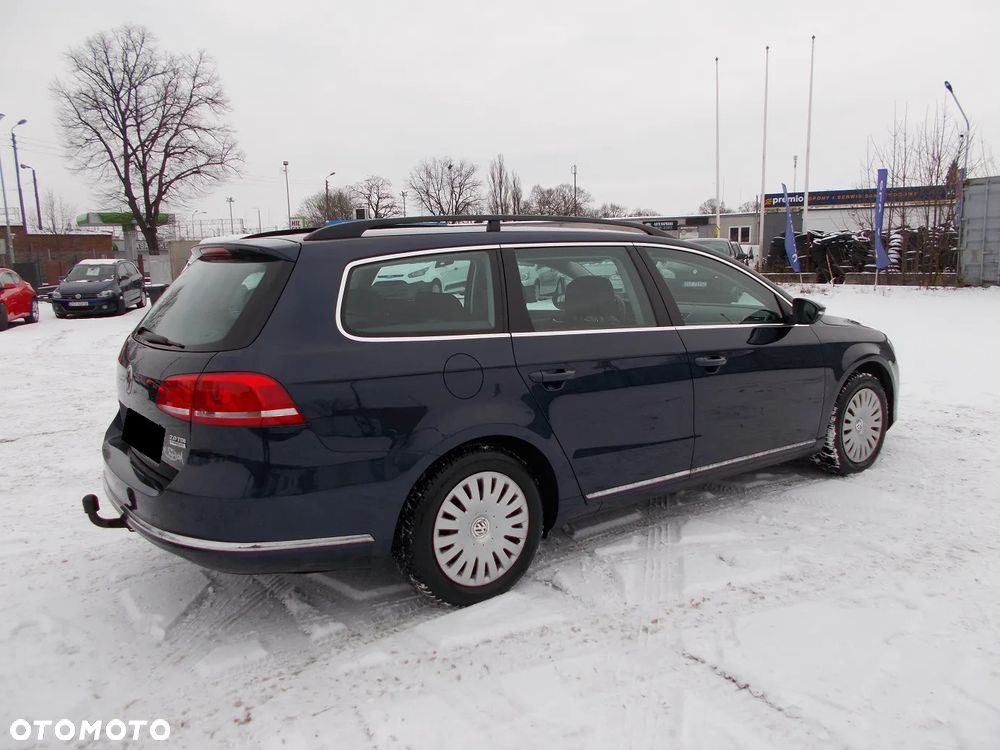 Volkswagen Passat 2.0 TDI DSG BlueMotion Technology Comfortline - 3