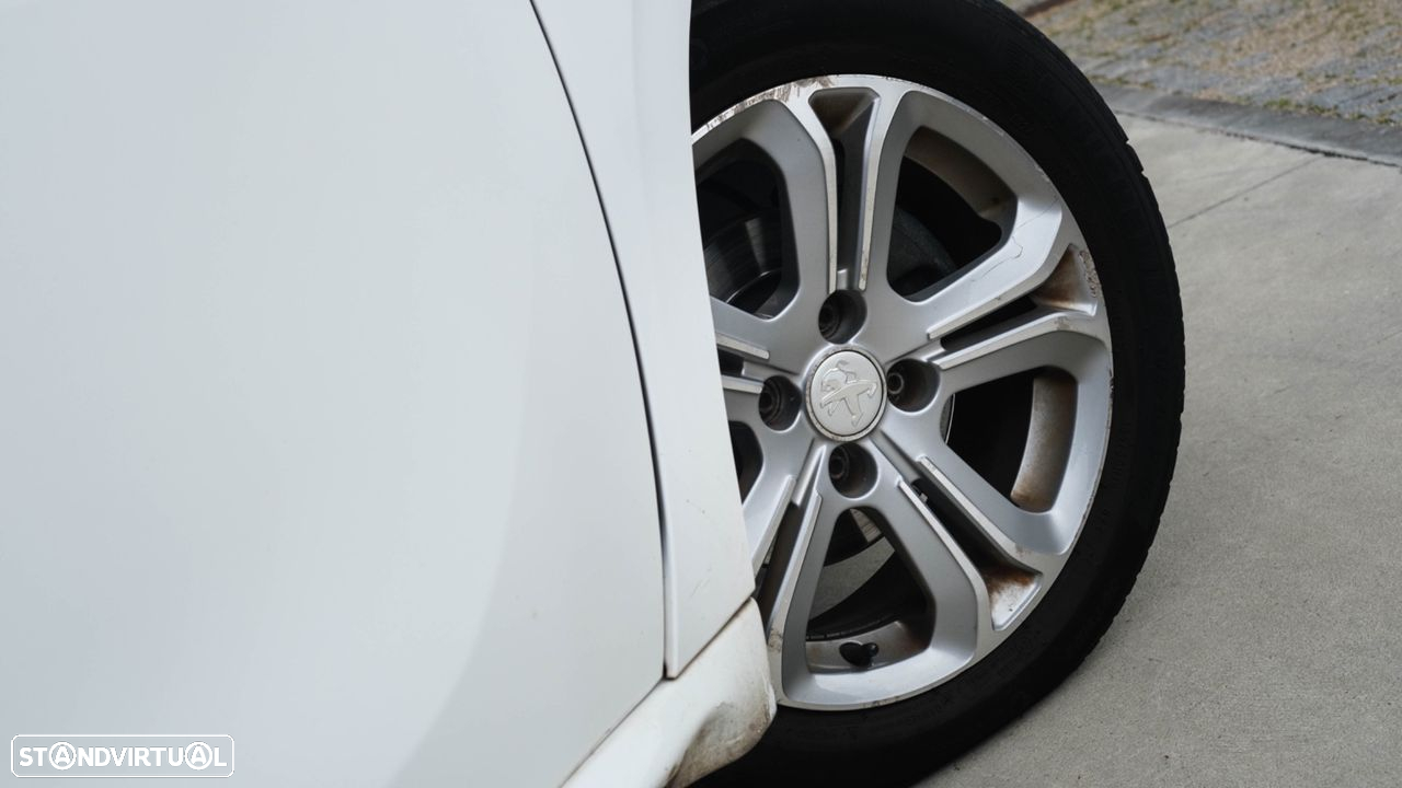 Peugeot 208 1.6 e-HDi Active - 22