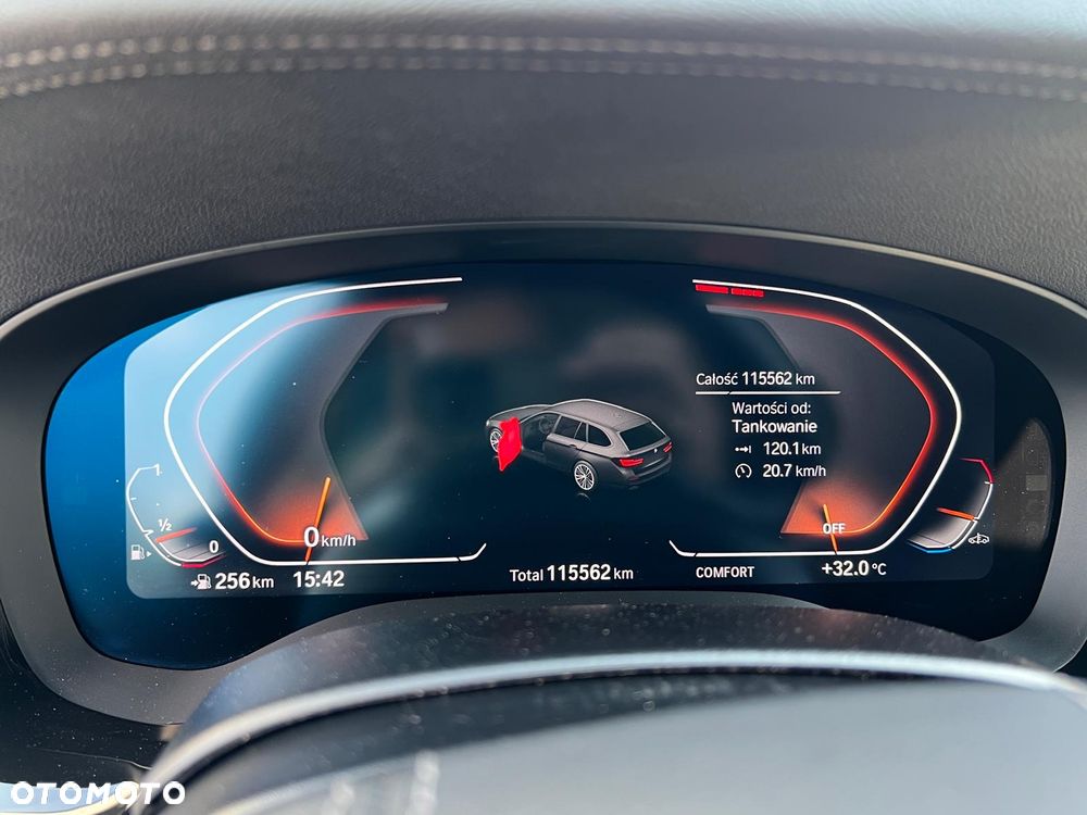 BMW Seria 5 540i xDrive Luxury Line - 34