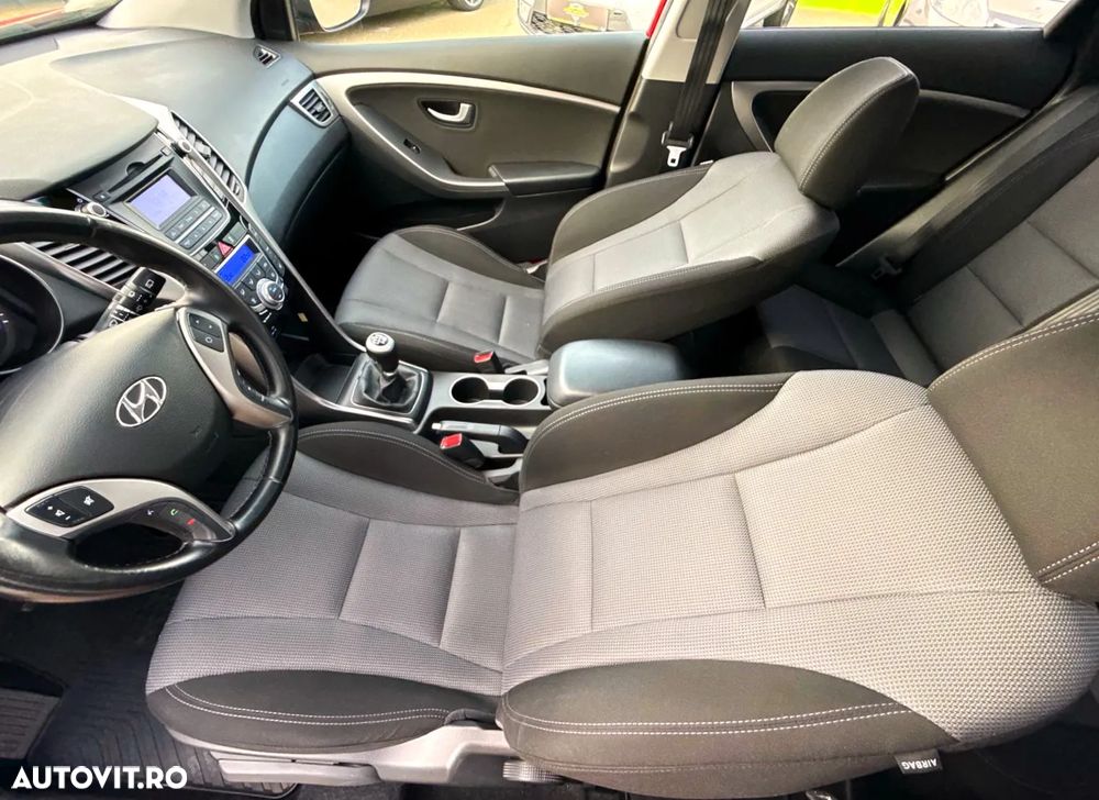 Hyundai i30 1.4 MPi Comfort+ - 17