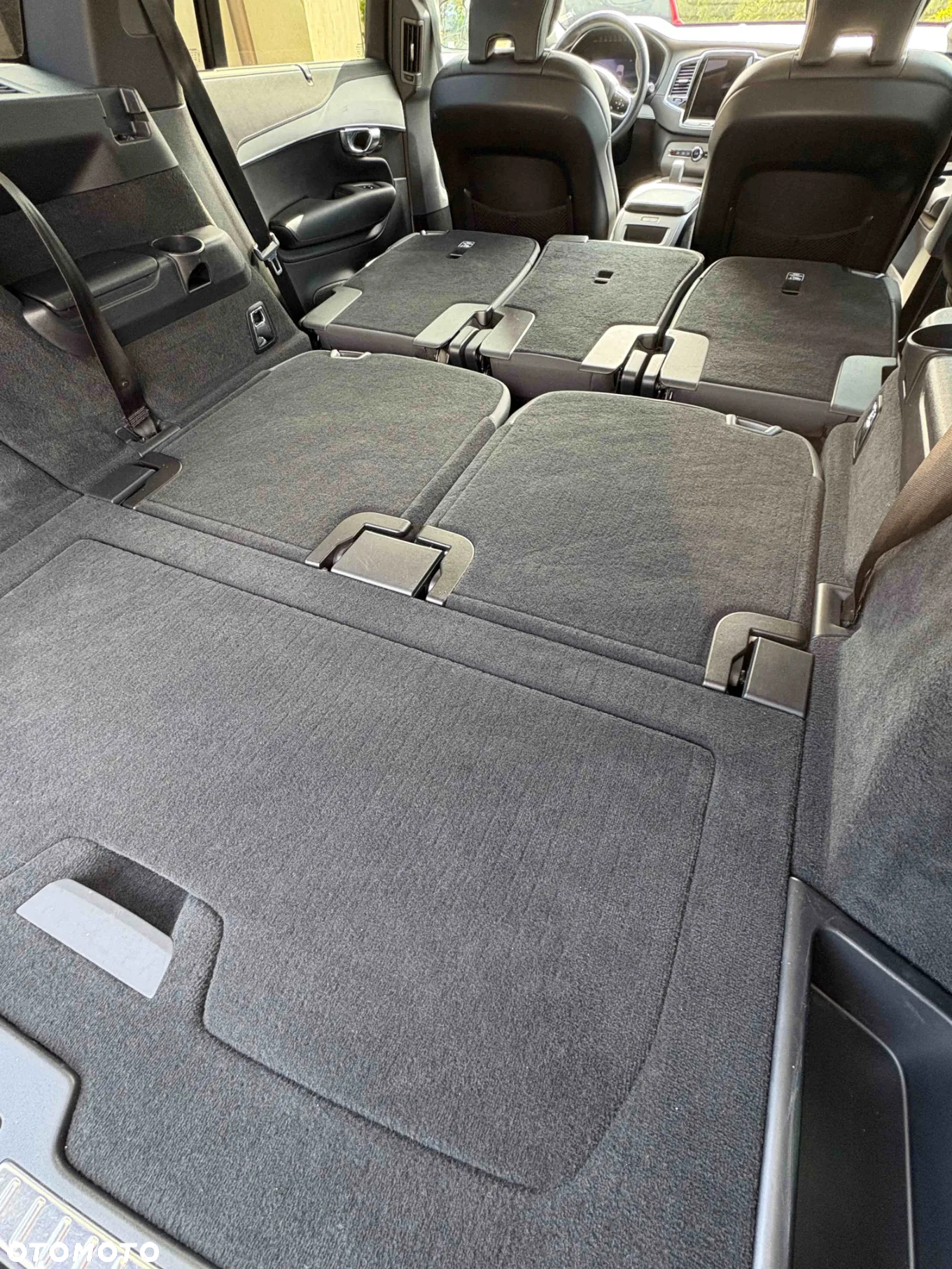 Volvo XC 90 - 9