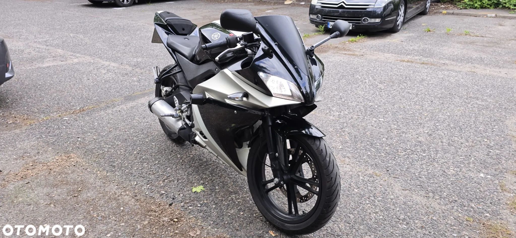 Yamaha YZF - 1
