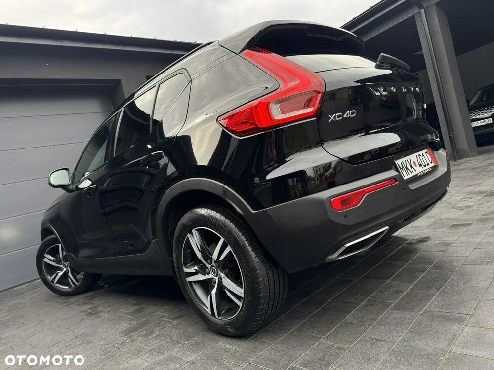 Volvo XC 40 D3 SCR R-Design - 3