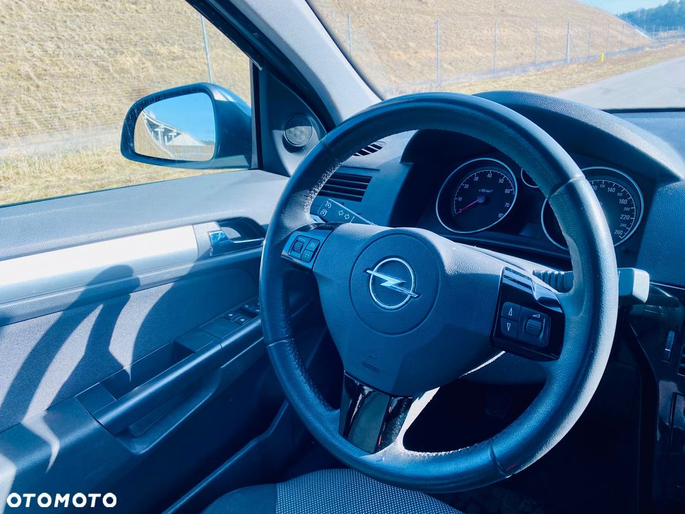 Opel Astra 1.8 Edition 111 Jahre - 37