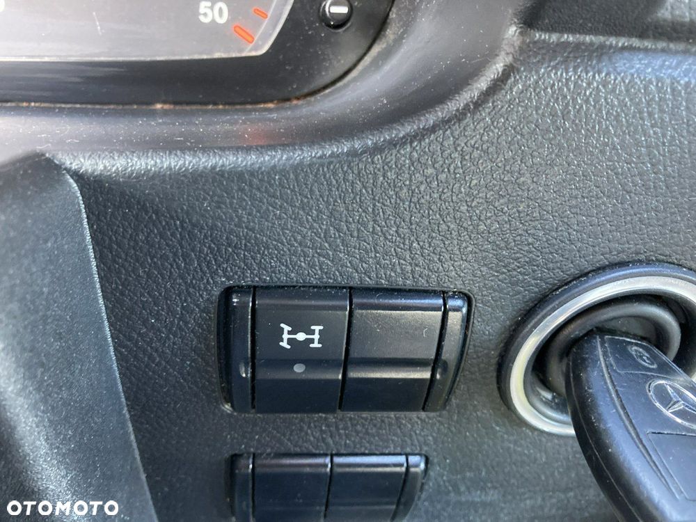 Mercedes-Benz Sprinter - 21