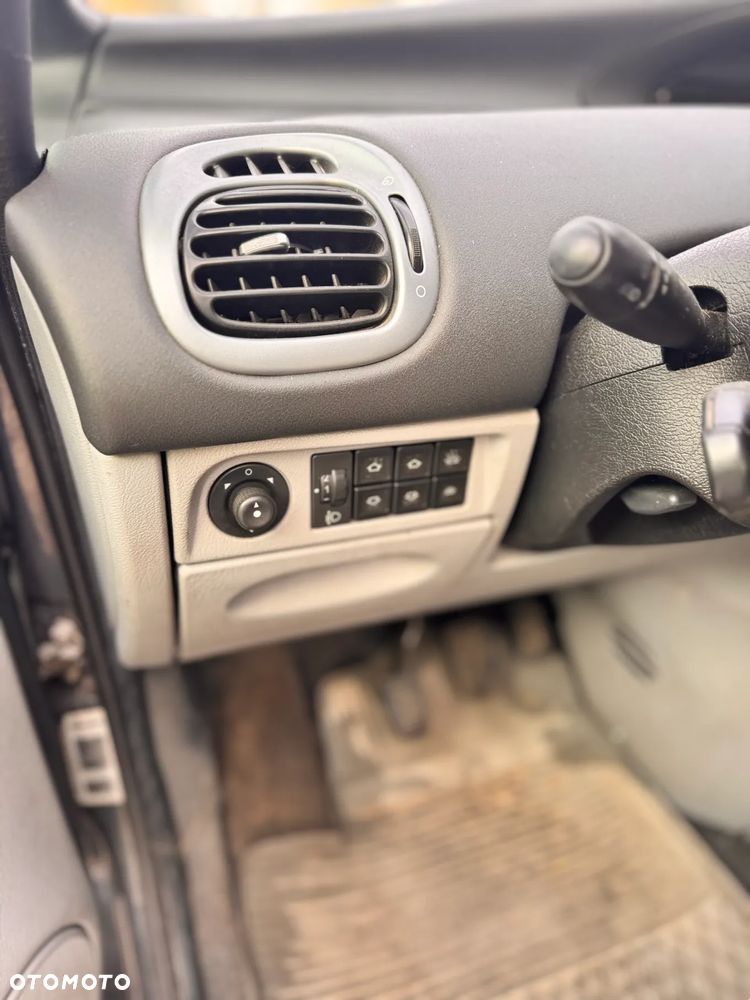 Citroën Xsara Picasso 1.6 HDI Exclusive - 11