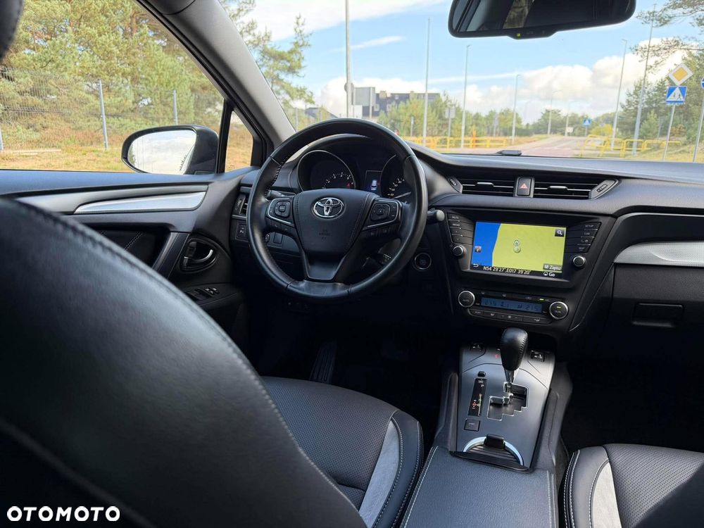 Toyota Avensis 1.8 Premium MS - 26