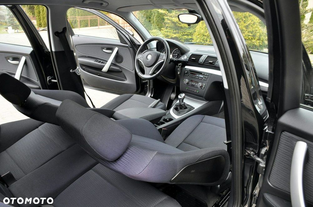 BMW Seria 1 - 22