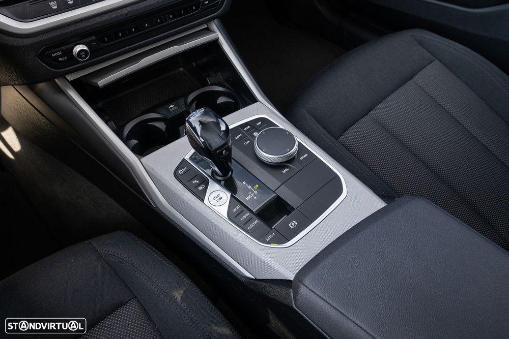 BMW 330 e Corporate Edition Auto - 17