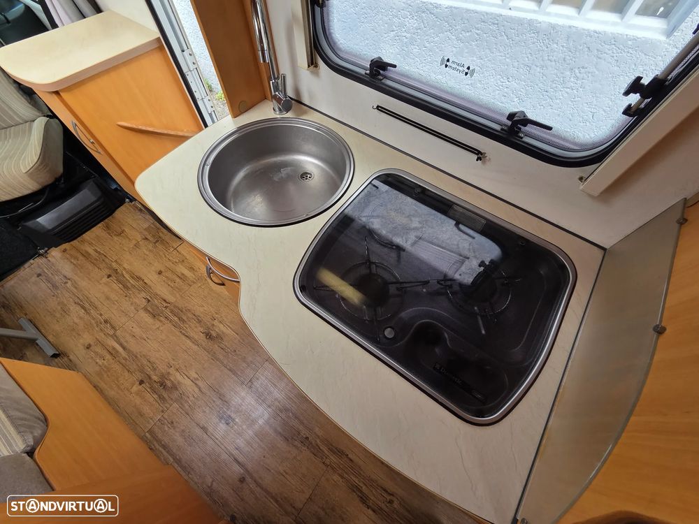 Pilote Aventura 730G Cama Central Frigo Grande - 20