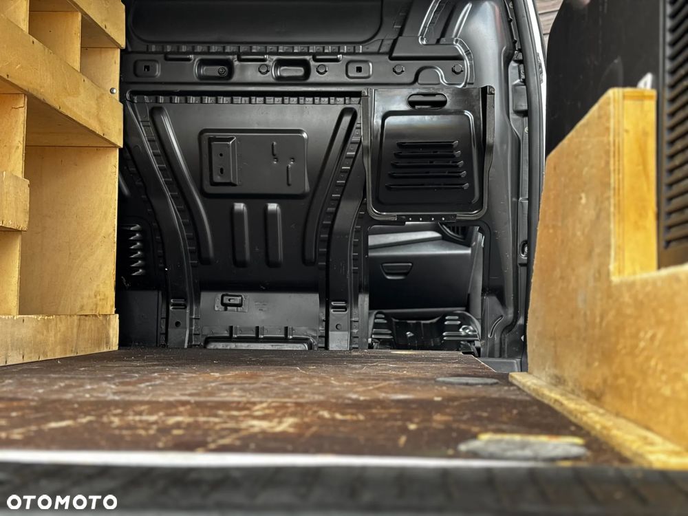Ford Connect - 12