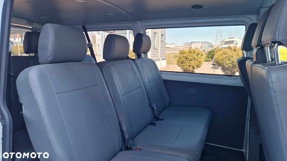 Volkswagen Transporter Kombi L2H1 - 9