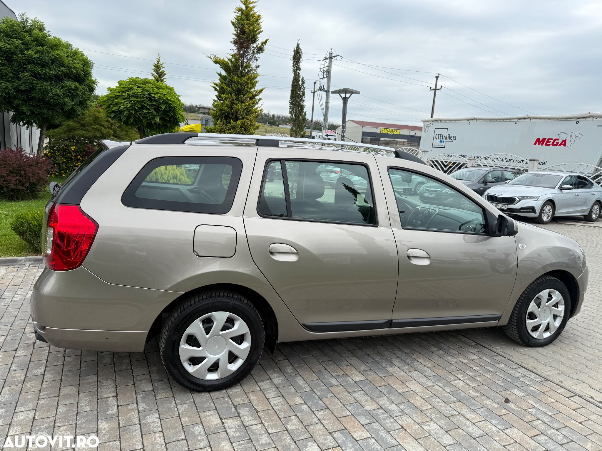Dacia Logan MCV 1.2 16V 75 Celebration - 11