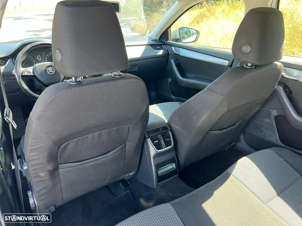 Skoda Octavia Break 1.6 TDi Style DSG - 13