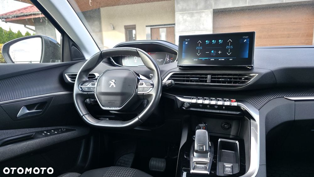 Peugeot 3008 1.2 PureTech Allure S&S EAT8 - 18