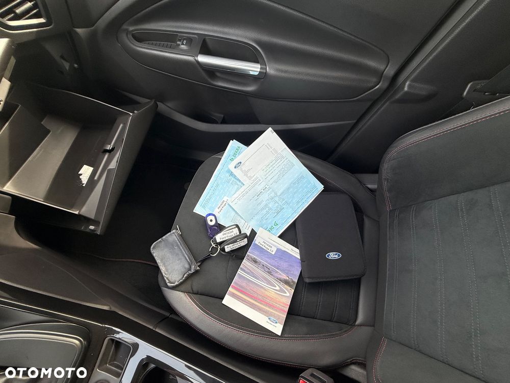 Ford Kuga 2.0 TDCi 4x4 ST-Line - 35