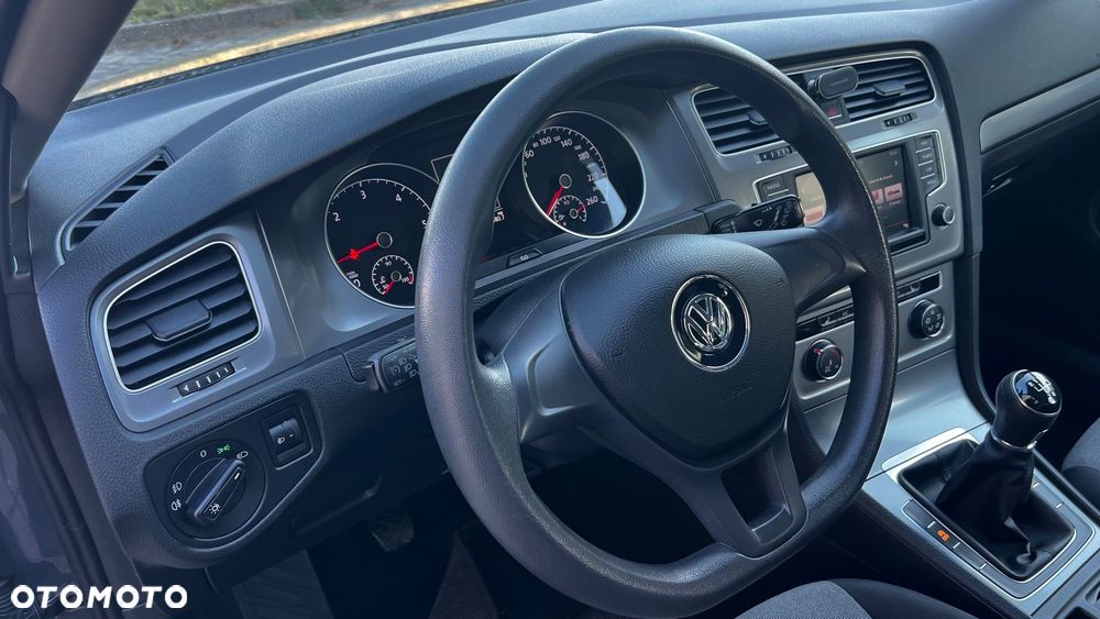 Volkswagen Golf - 9