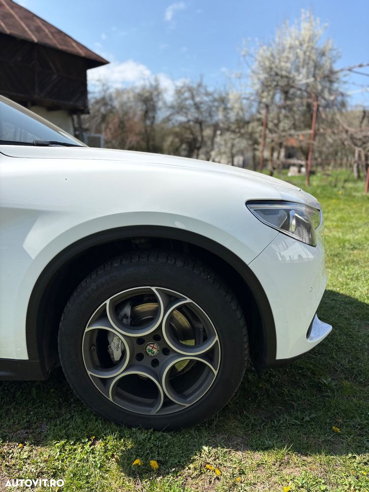 Alfa Romeo Stelvio 2.0 Turbo AWD AT8 Super - 11