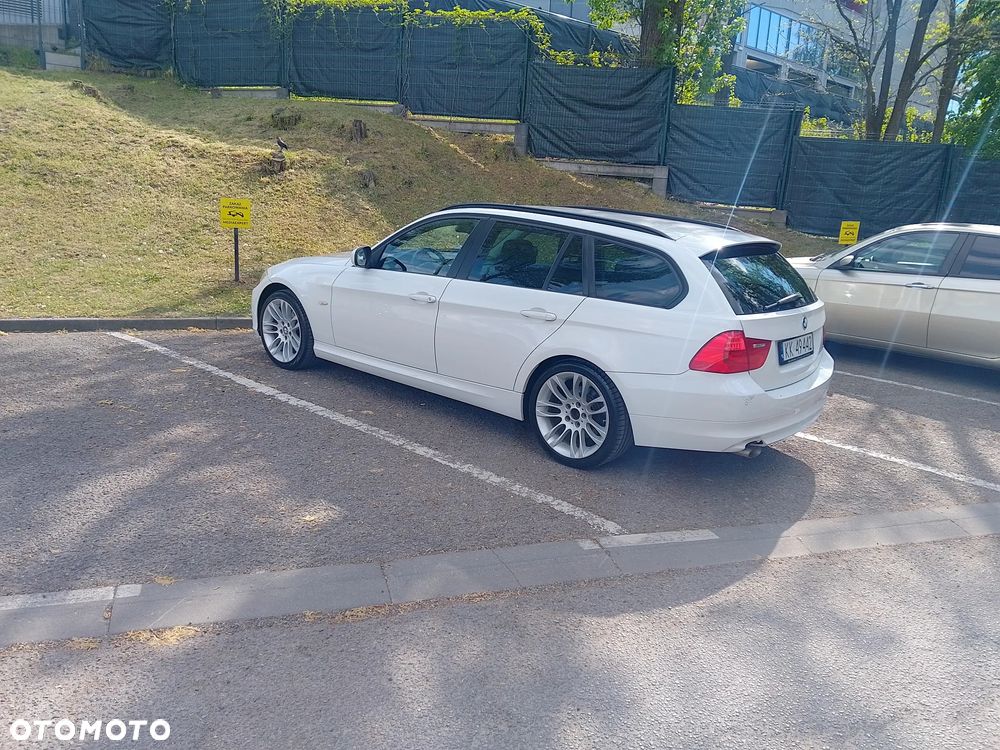 BMW Seria 3 318d DPF - 14