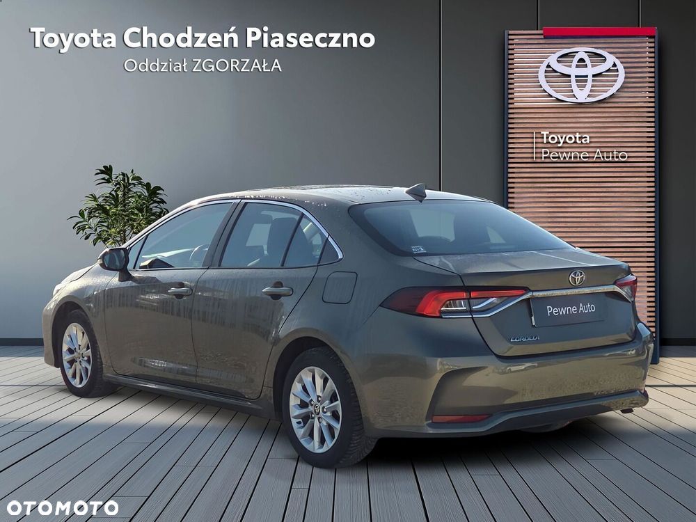 Toyota Corolla - 4