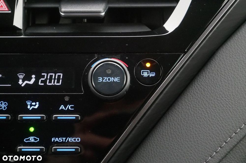 Toyota Camry 2.5 Hybrid Executive CVT - 27