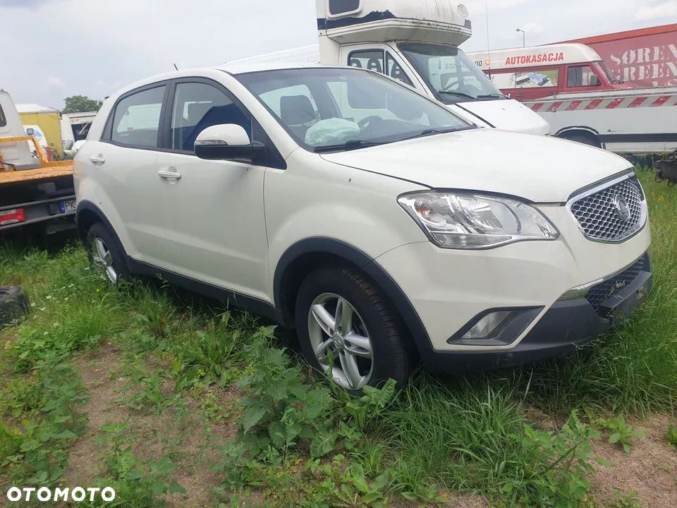 Błotnik prawy SsangYong Korando 3 III 2010-2013R. !! BIAŁY - 1