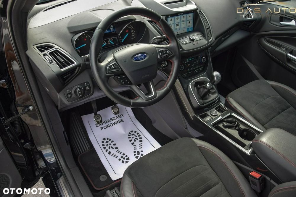 Ford Kuga 1.5 EcoBoost 2x4 ST-Line - 19