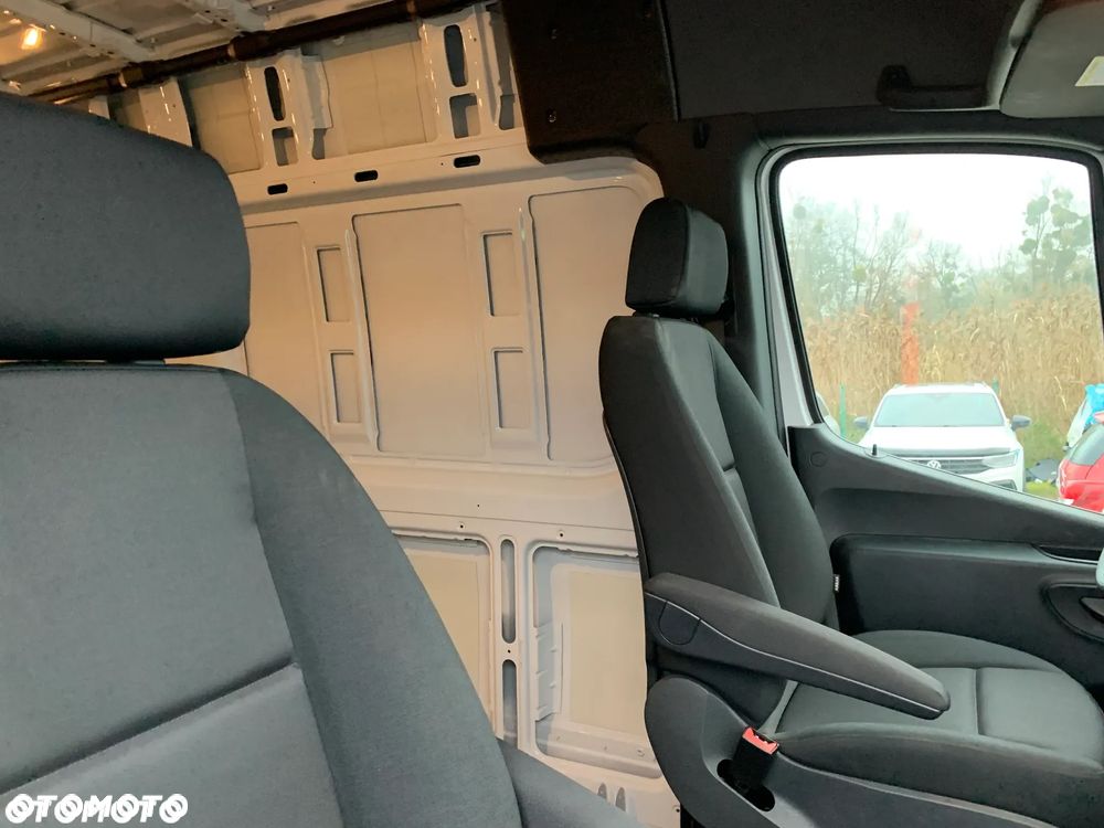 Mercedes-Benz Sprinter - 3