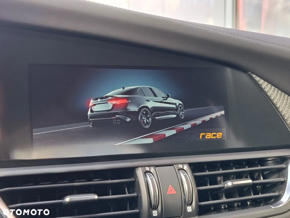 Alfa Romeo Giulia 2.9 Bi Turbo V6 Quadrifoglio - 17