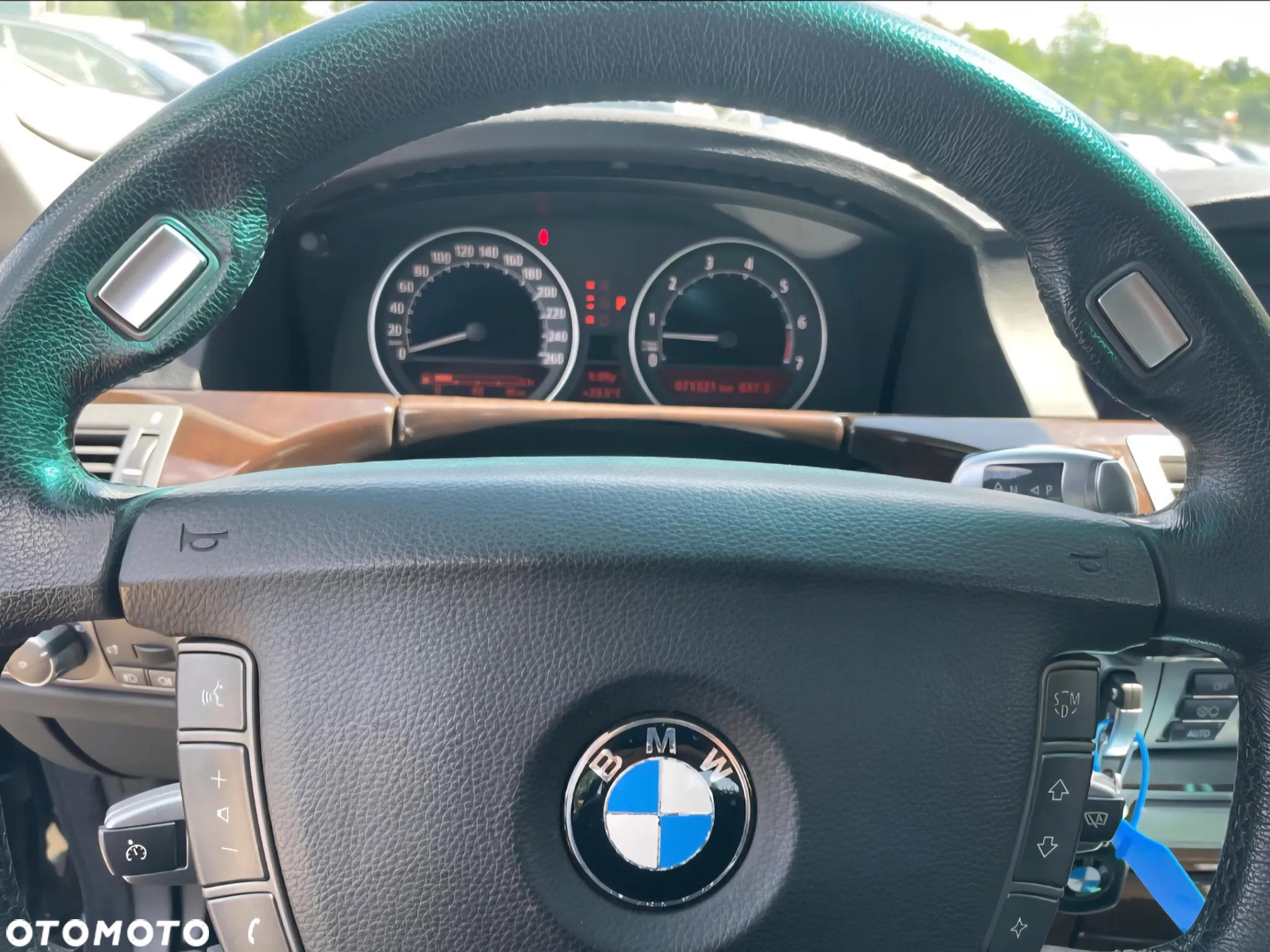 BMW Seria 7 750i - 13