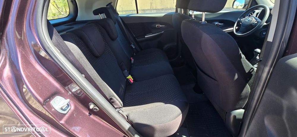 Toyota Urban Cruiser 1.33 VVT-i Sol - 14