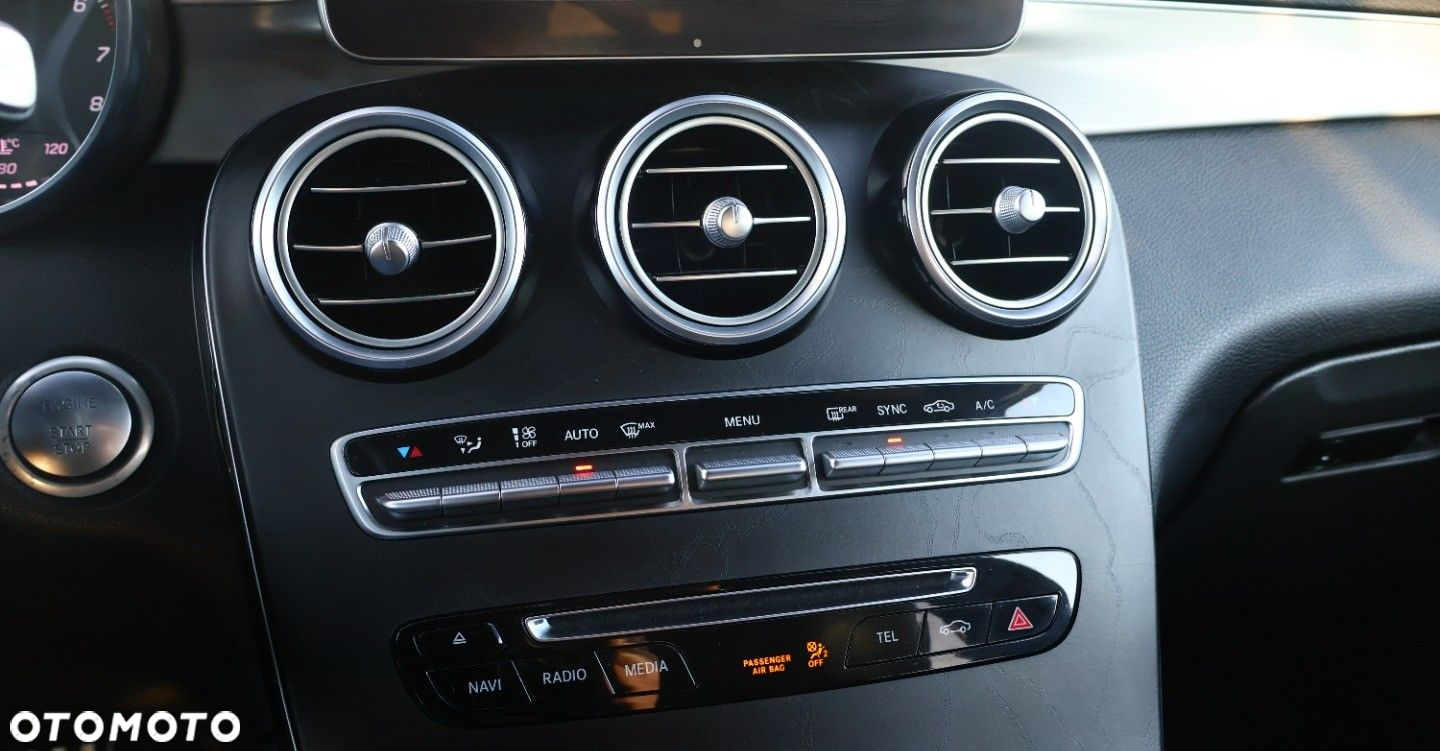 Mercedes-Benz GLC - 31