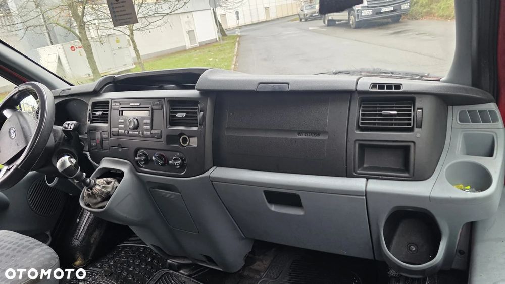 Ford Transit - 21