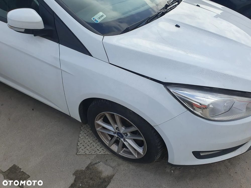 FORD FOCUS 3 LIFT KOMBI BŁOTNIK PRAWY