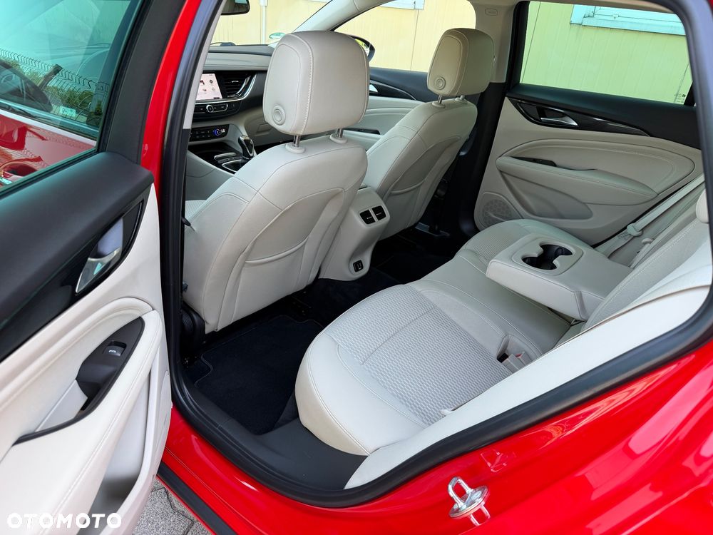 Opel Insignia - 12