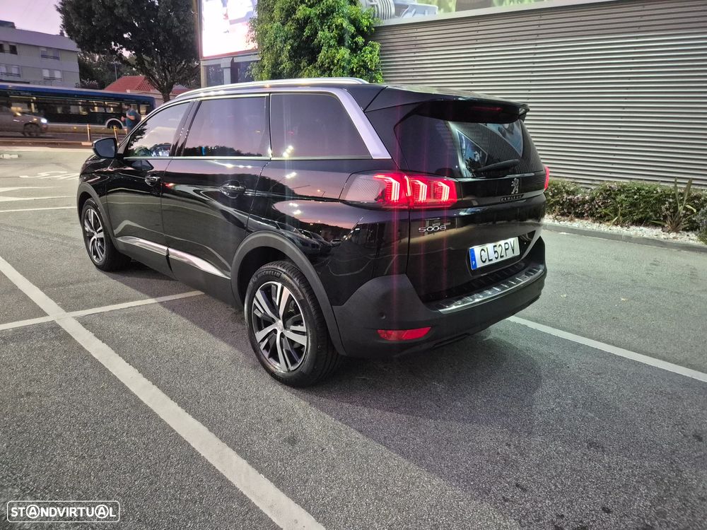 Peugeot 5008 - 5