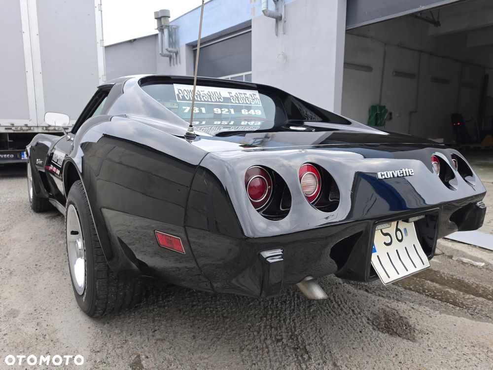 Chevrolet Corvette - 5