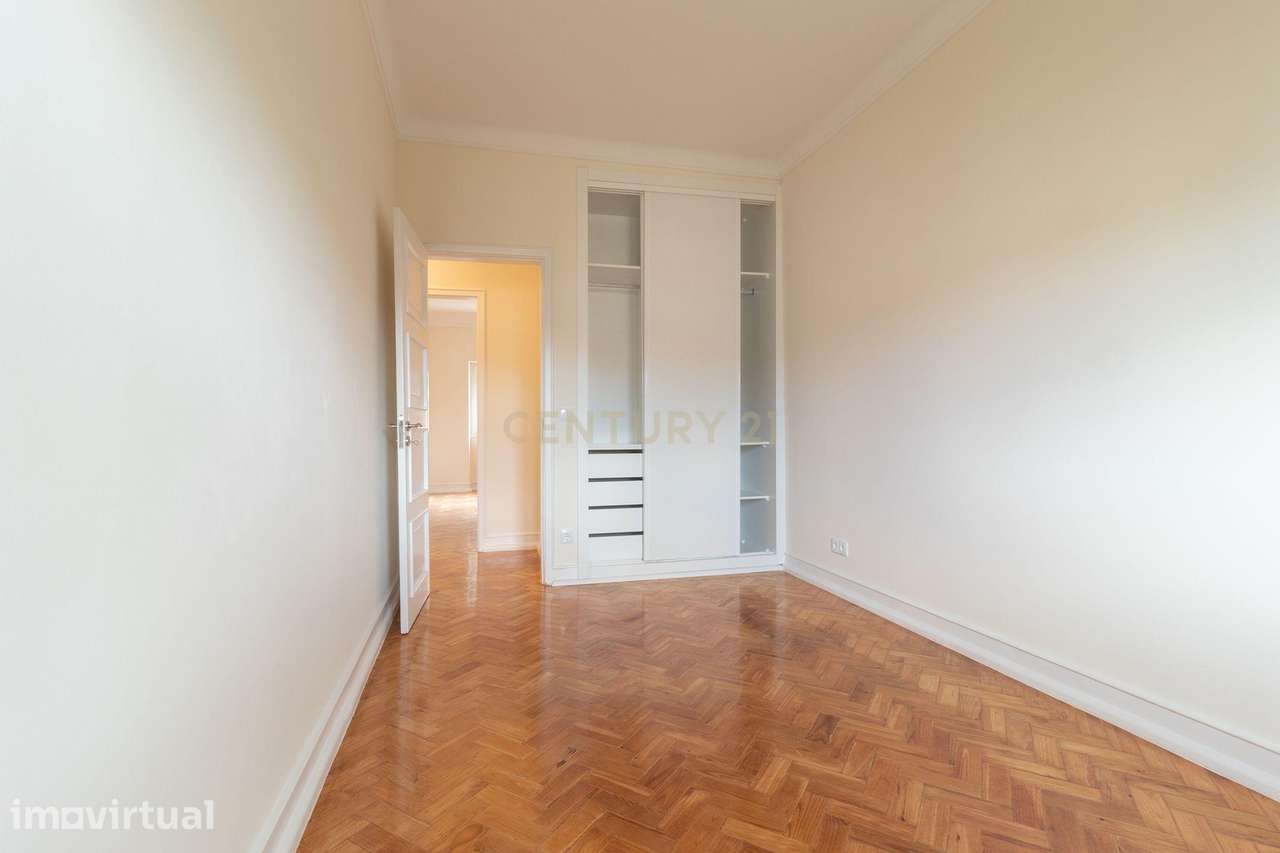 Apartamento T3 renovado no Bairro de São Miguel, Alvalade. Para Arrend - Grande imagem: 3/35