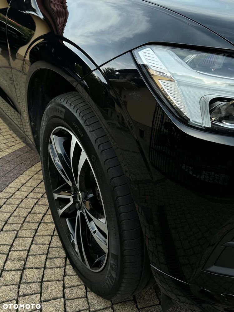 Volvo XC 60 T5 AWD Momentum Pro - 11