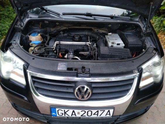 Volkswagen Touran - 12
