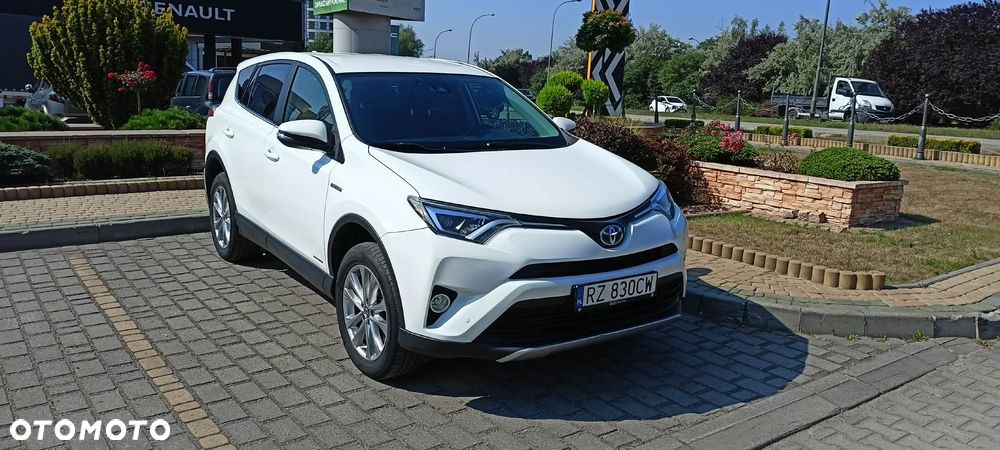 Toyota RAV4 - 1